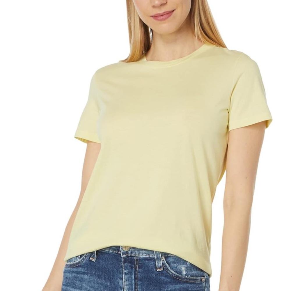 NWOT Vince women’s essential crew tee size XS